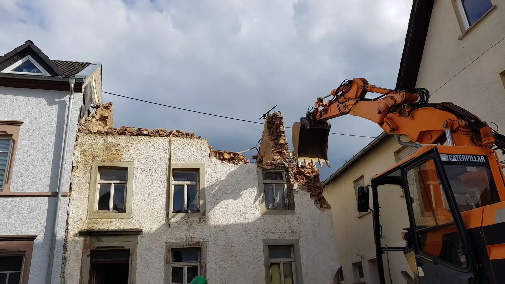 Erdarbeiten: Abbruch Altbestand – Projektfoto UBW Ulukoc Bau Wittlich